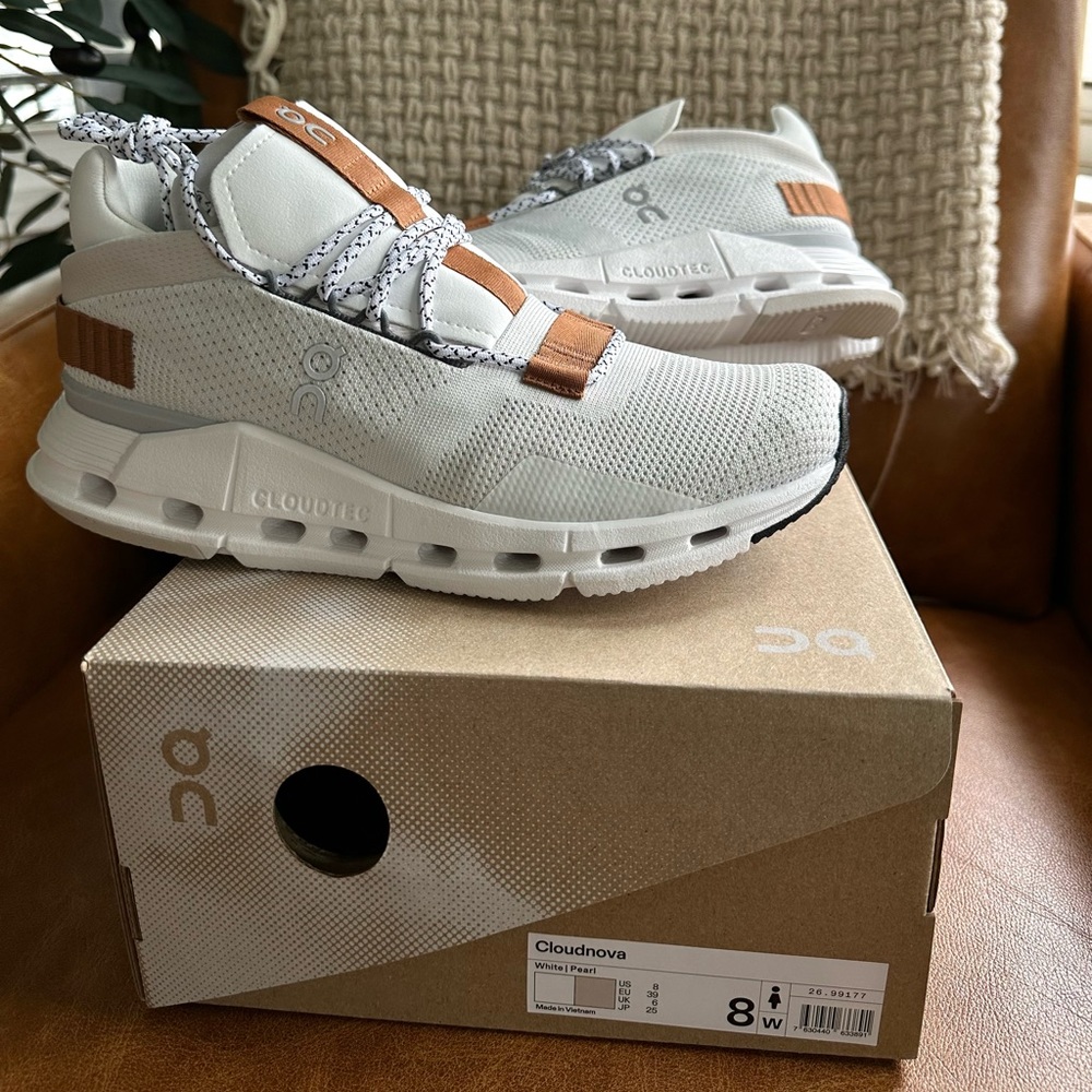 On Cloud Nova women’s size 8 brand new in box